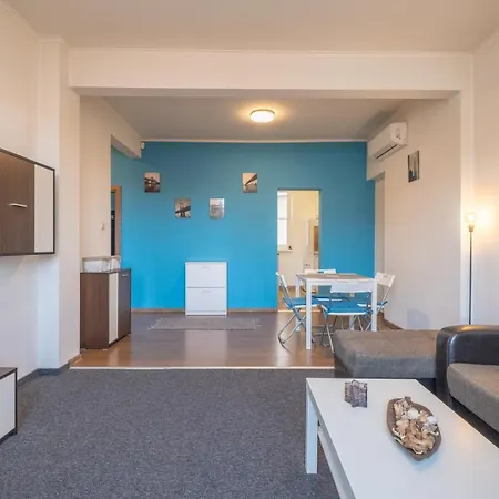 Lovely Brand New 2 Bdrm Apt. Apartamento Sofía