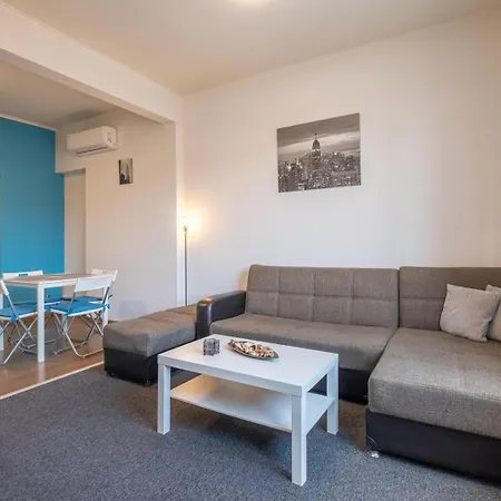 Lovely Brand New 2 Bdrm Apt. *