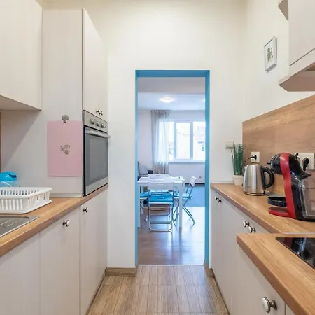 Apartamento Lovely Brand New 2 Bdrm Apt.