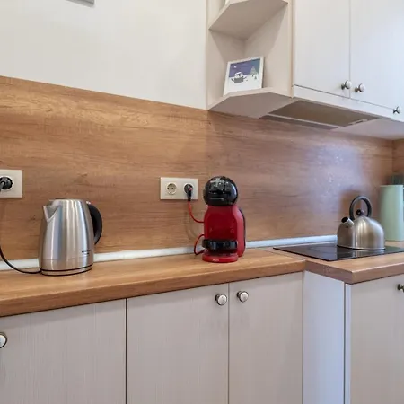 Apartamento Lovely Brand New 2 Bdrm Apt.