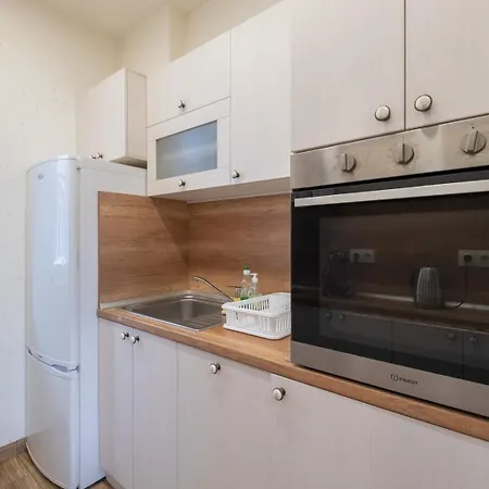Apartamento Lovely Brand New 2 Bdrm Apt. *
