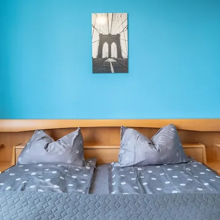 Apartamento Lovely Brand New 2 Bdrm Apt. *