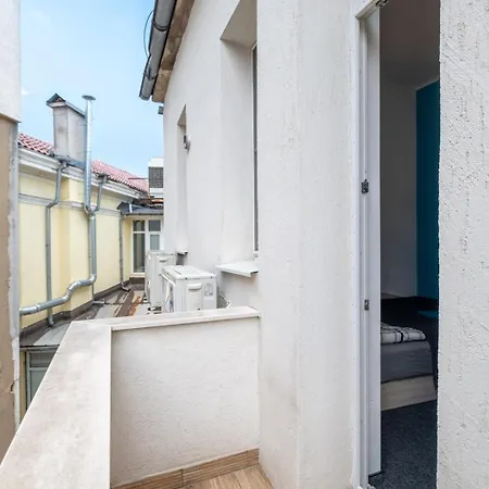 Lovely Brand New 2 Bdrm Apt. Apartamento *